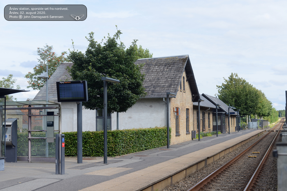 Årslev station, sporside