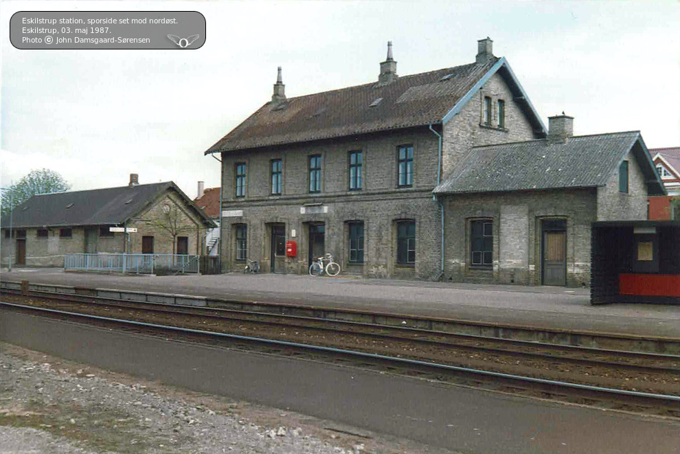 Stationsbygningen på Eskilstrup station