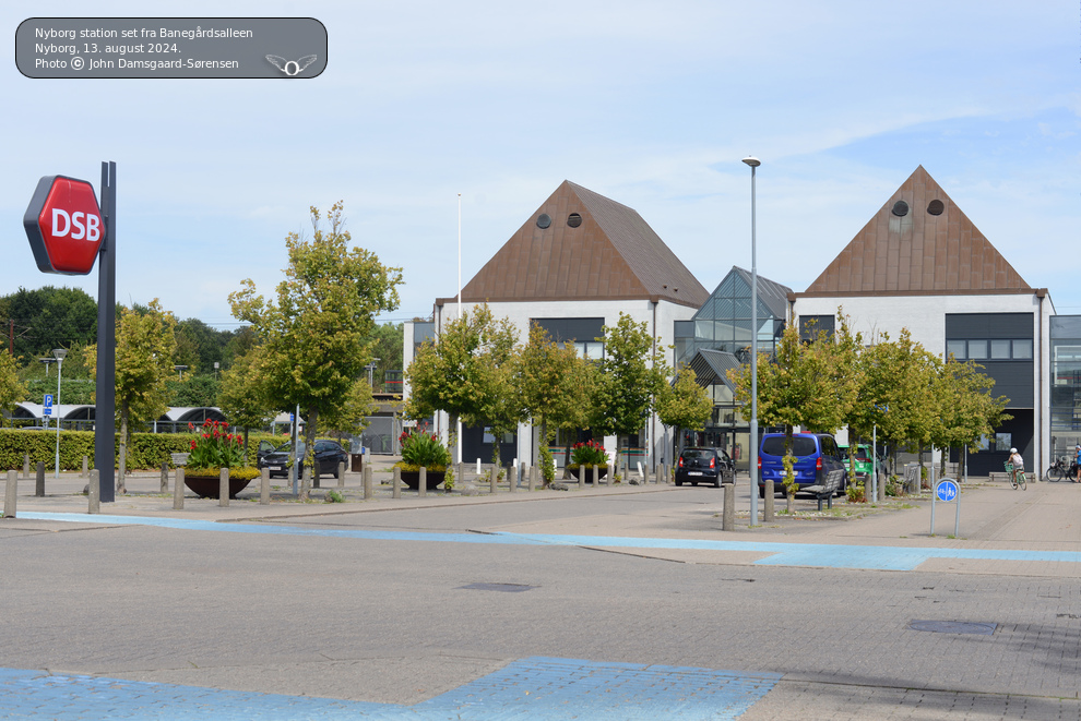 Nyborg station set fra Banegårdsalleen