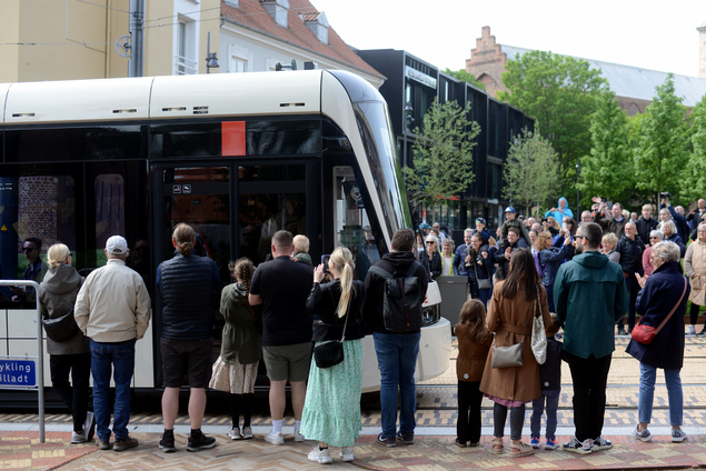 Første Letbanetog Fra Hjallese Ankommer Til Albani Torv 28 Maj 2022 Odense Foto Railoramadk 