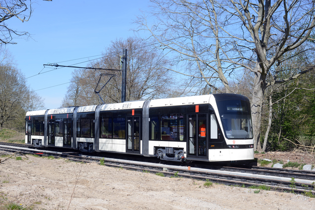 Odense Letbane Togsæt 06 7 På Testkørsel Langs Hestehaven 23 April 2020 Hjallese Foto 