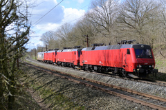 DSB EA 3007 bagerst i transport af EA-lokomotiver til Bulgarien.. Lørdag 10. april 2021, Vest for Odense